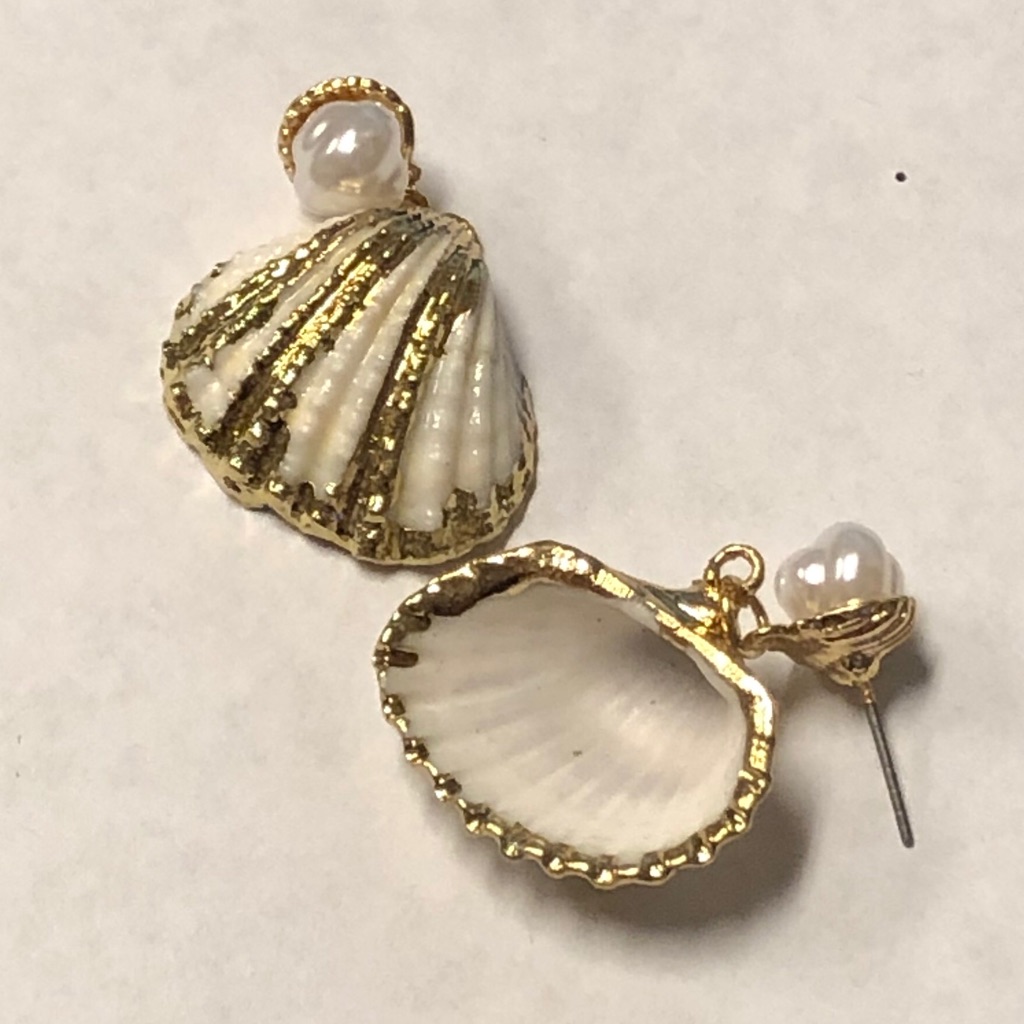 Shell Pearl Earring
